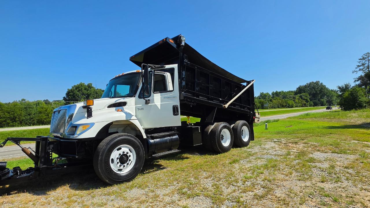 International 7400  2007