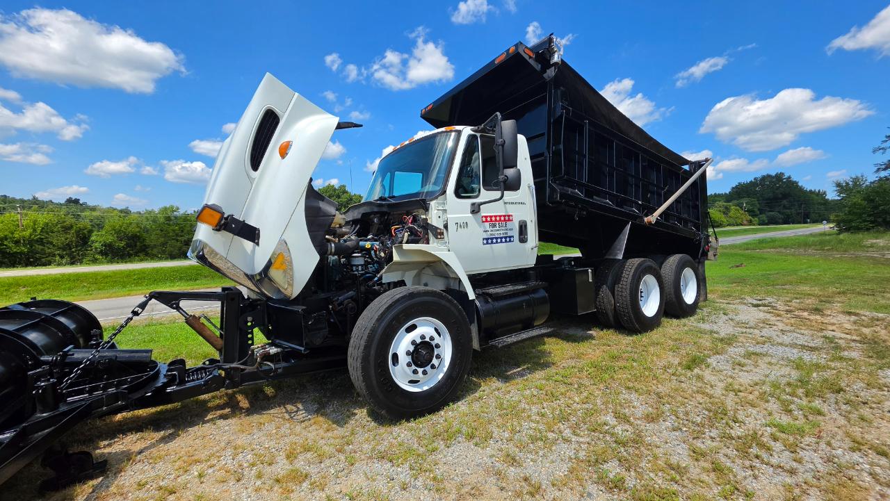 International 7400  2007