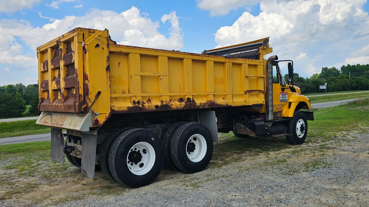 International 7400  2009