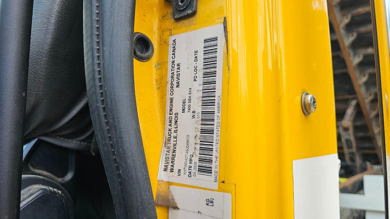 International 7400  2009