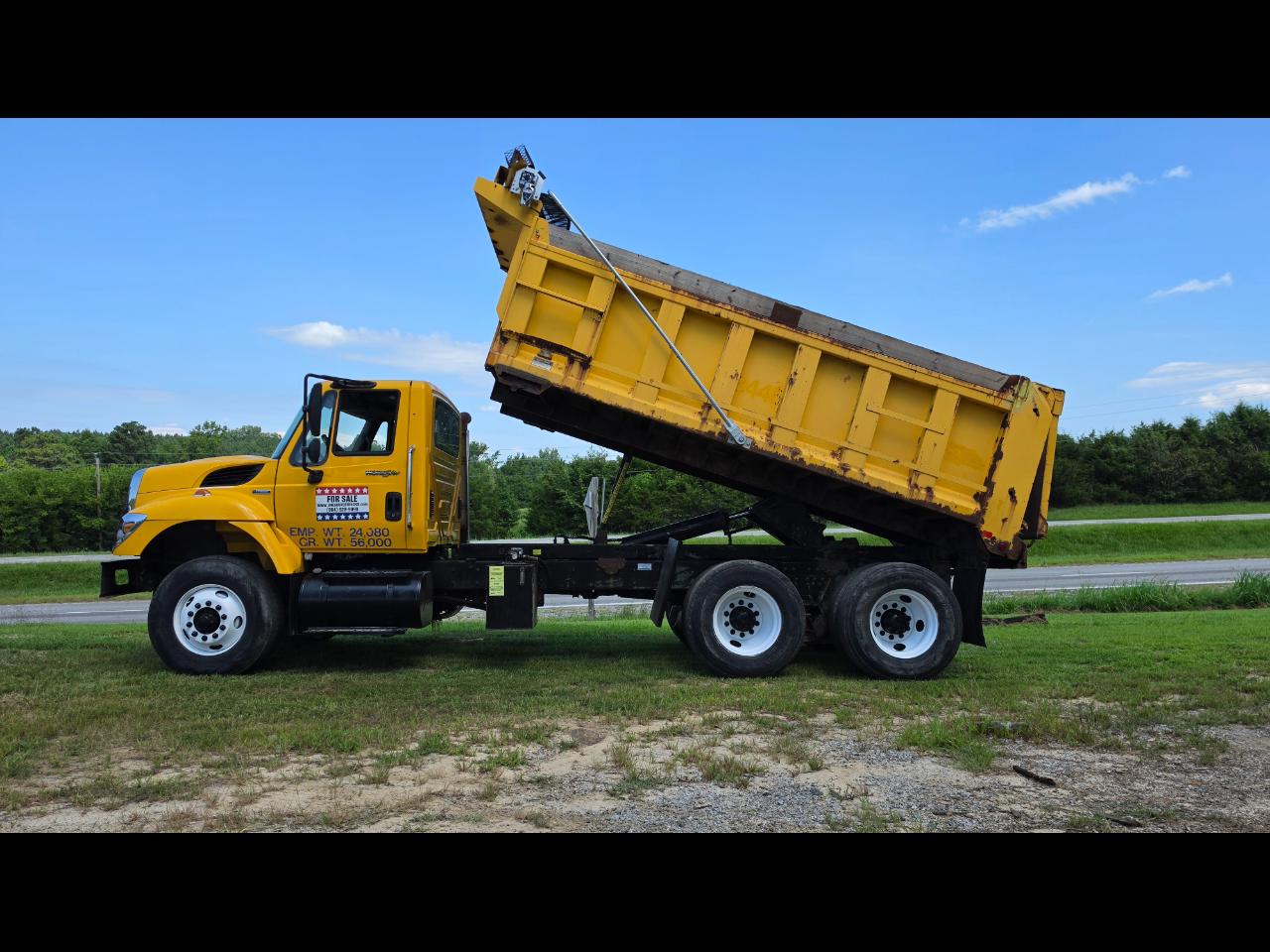 International 7400  2009