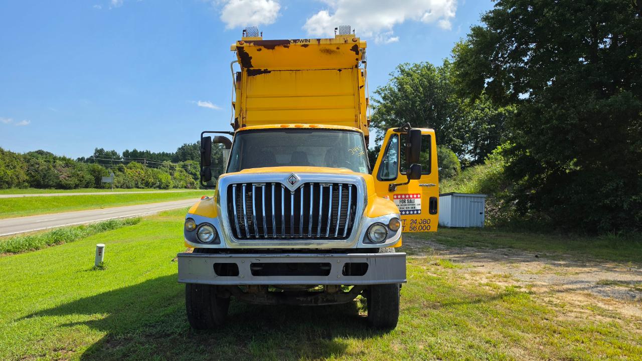 International 7400  2009