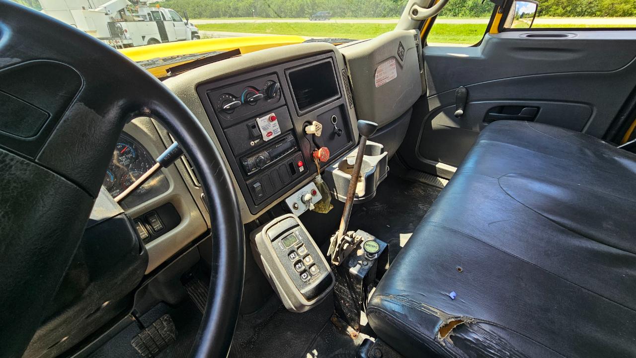 International 7400  2009