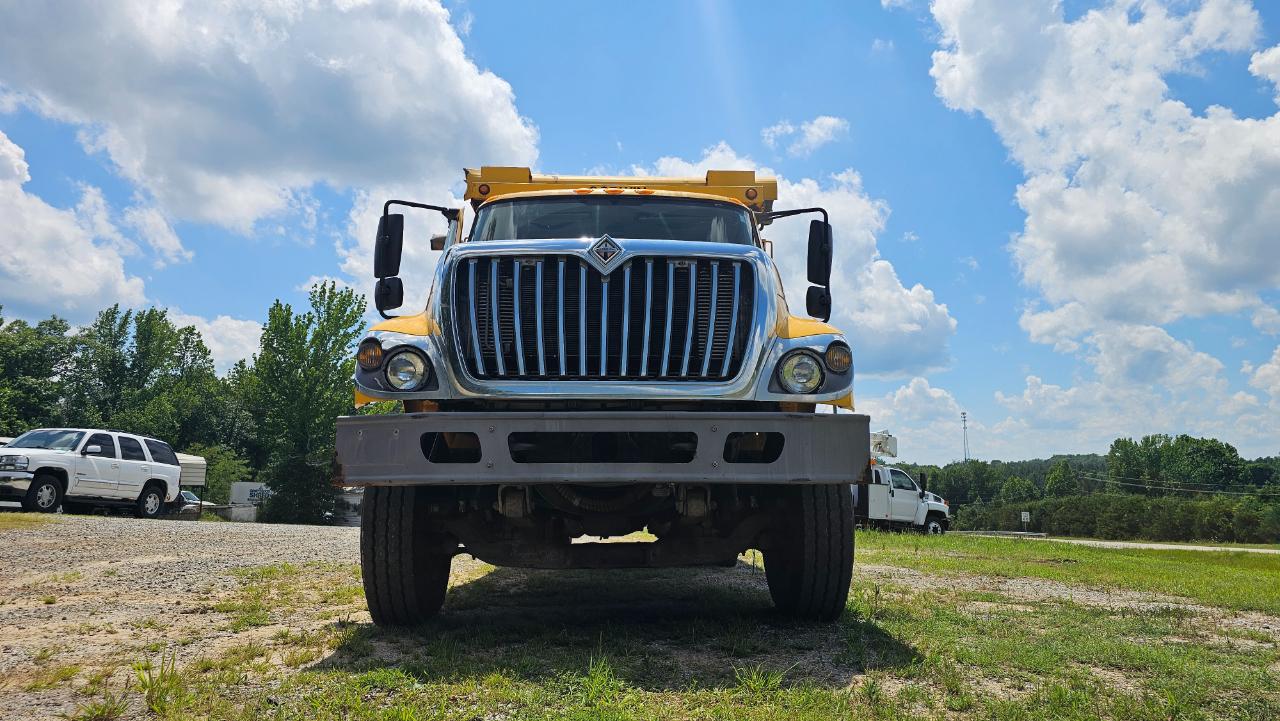 International 7400  2009