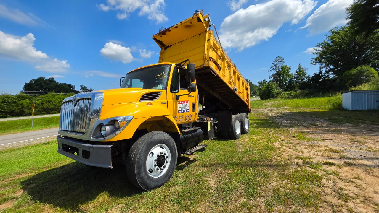 International 7400  2009