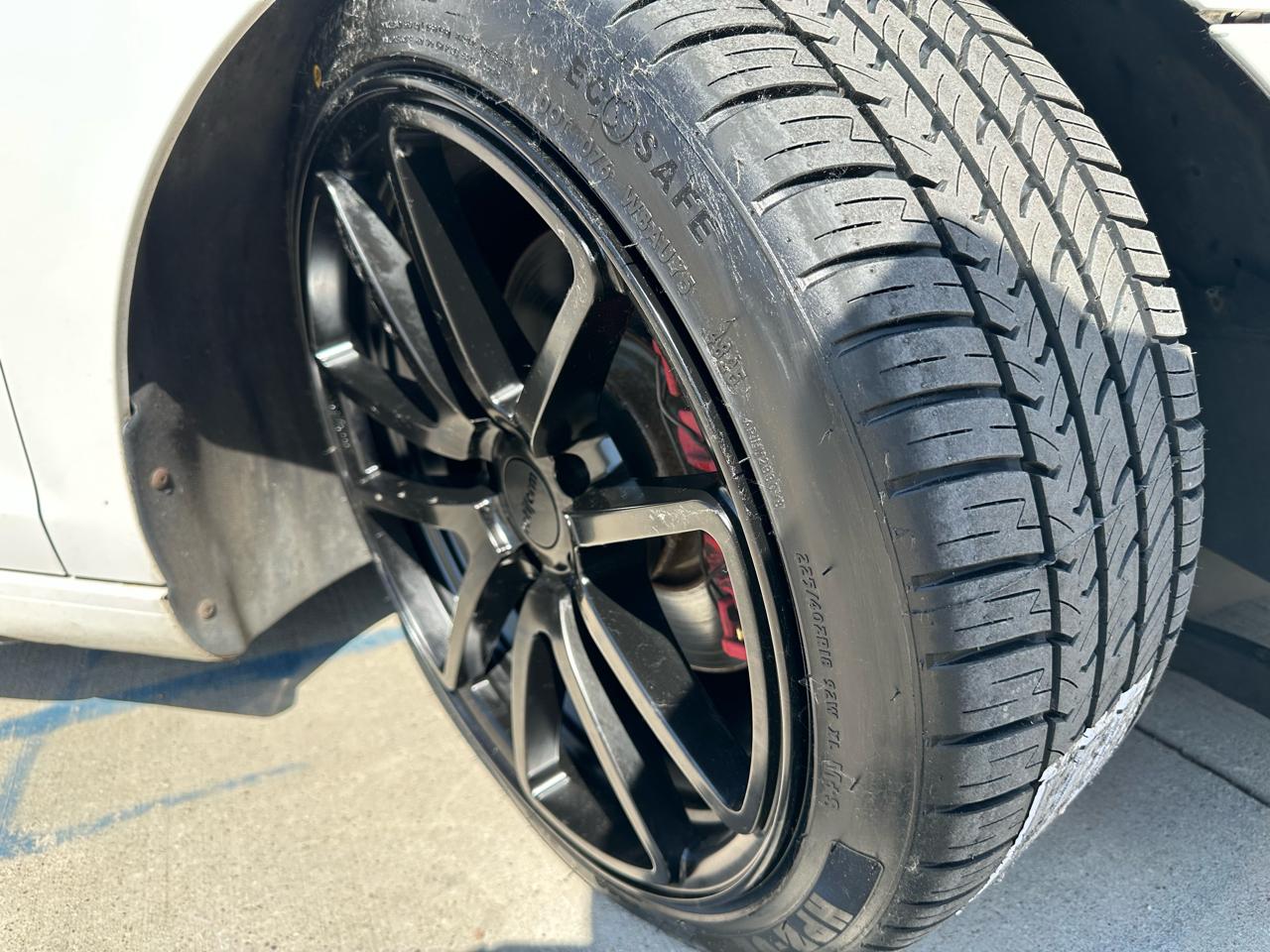 Volkswagen GTI 2-door 2012