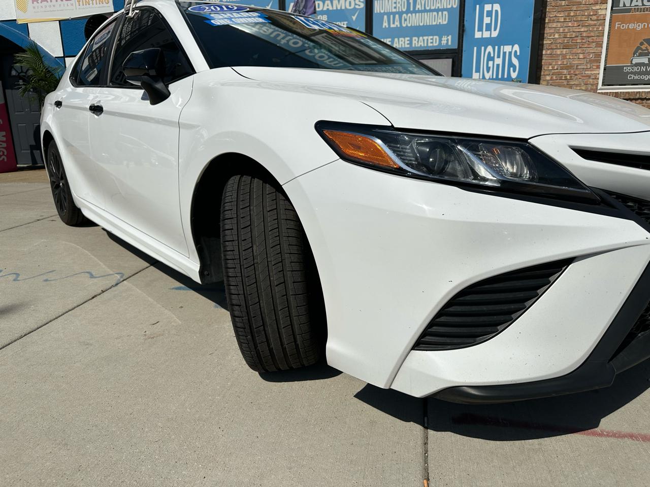 Toyota Camry XLE 2019