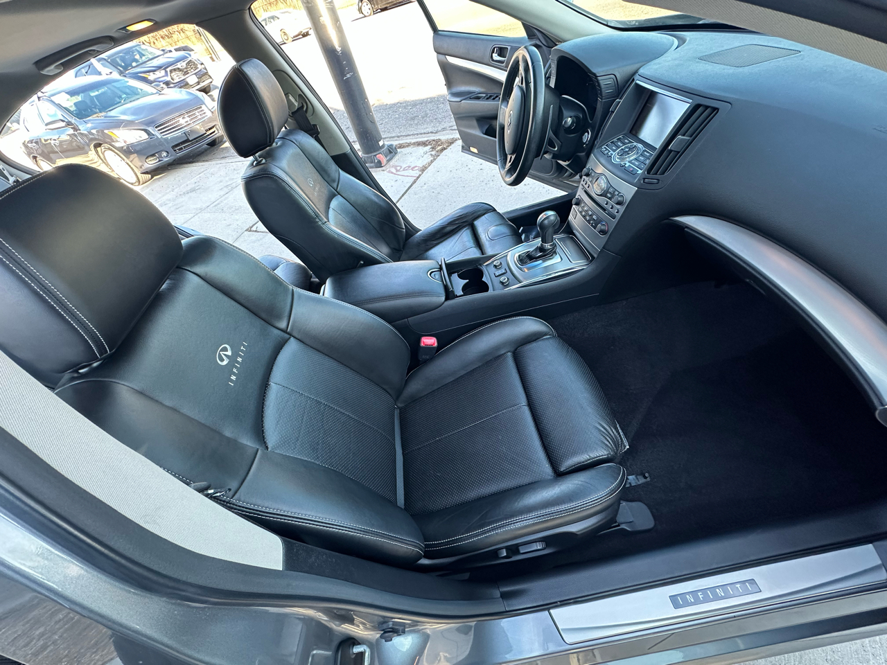 Infiniti G Sedan G37x AWD 2011