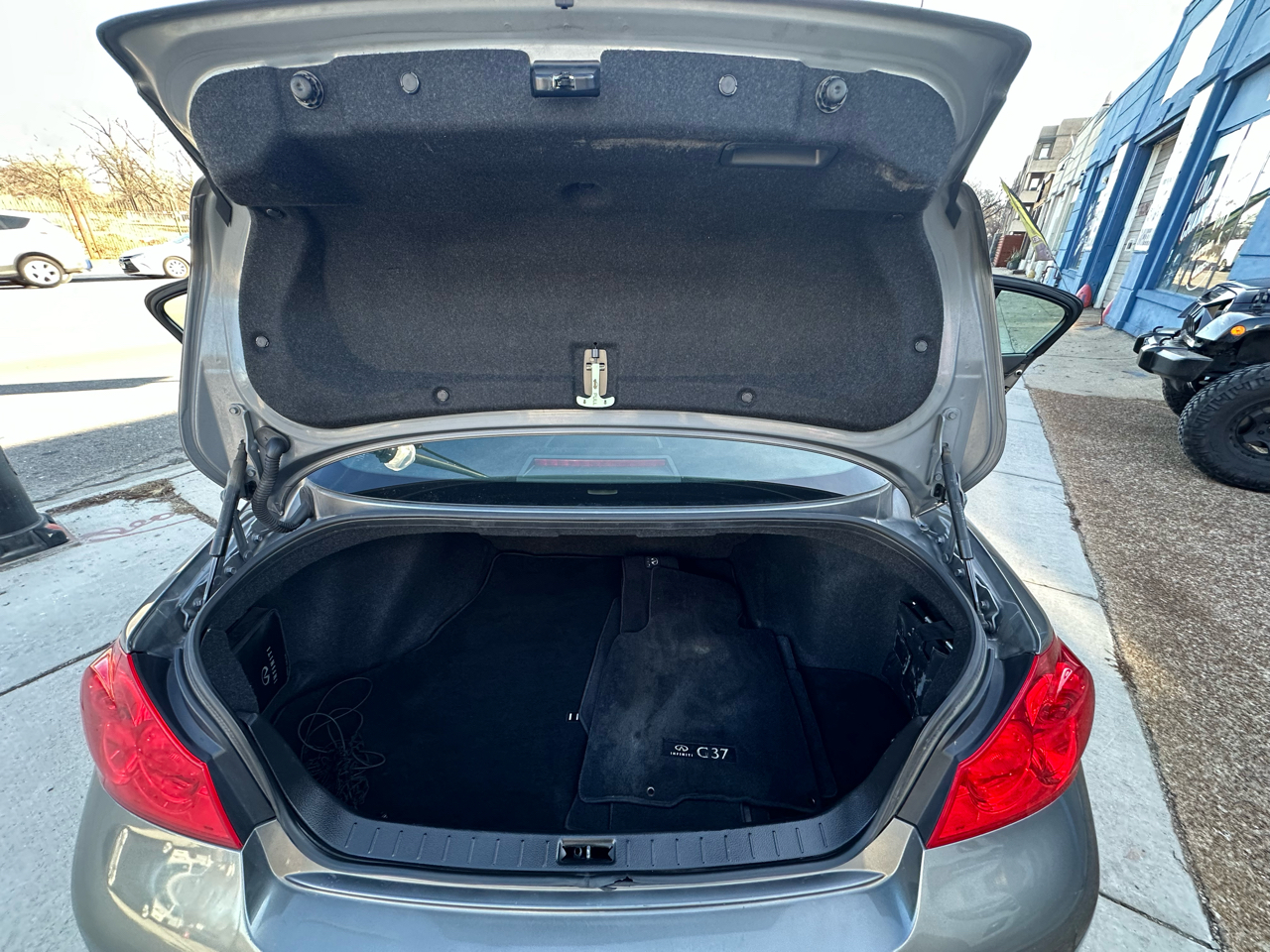 Infiniti G Sedan G37x AWD 2011