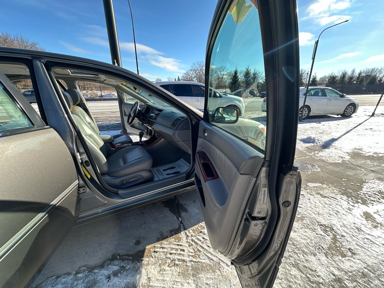 Toyota Camry LE V6 2003