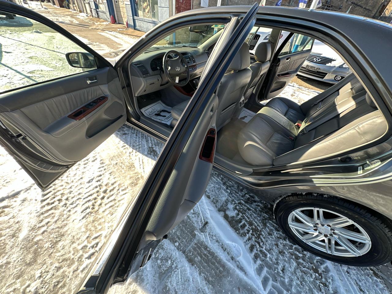 Toyota Camry LE V6 2003