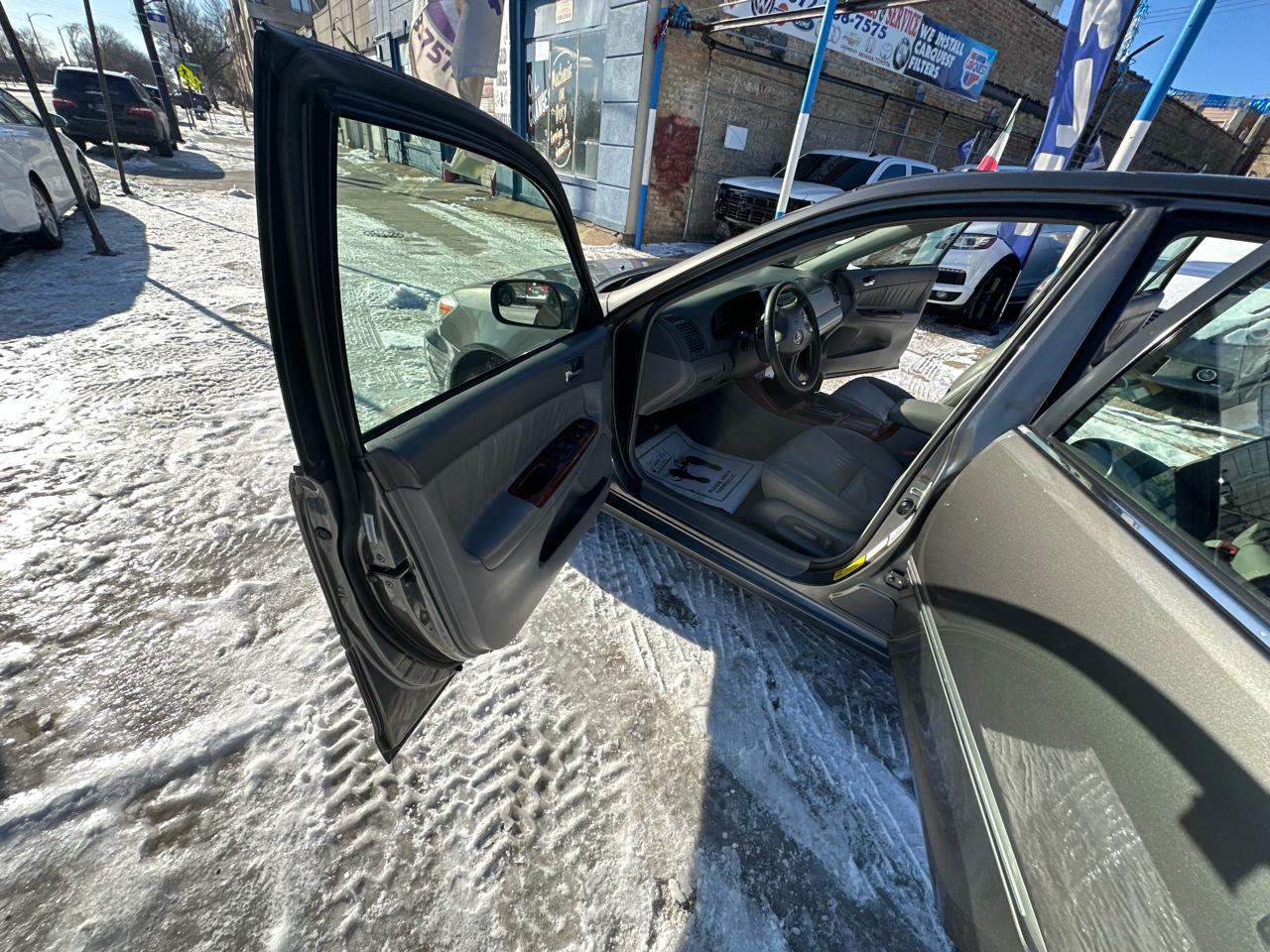 Toyota Camry LE V6 2003