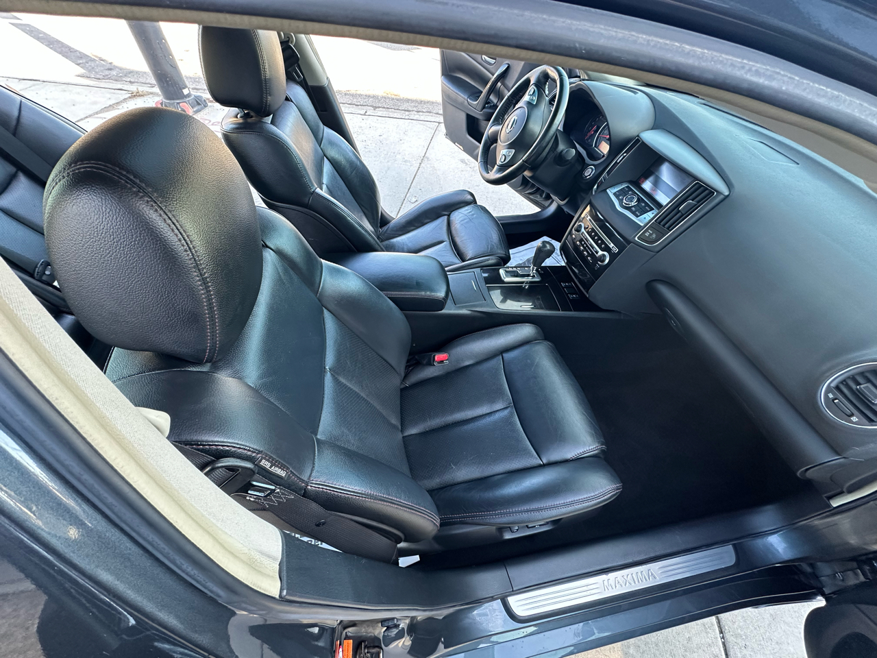 Nissan Maxima S 2009