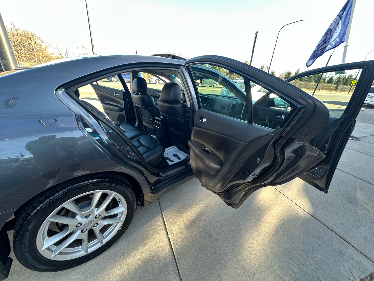 Nissan Maxima S 2009