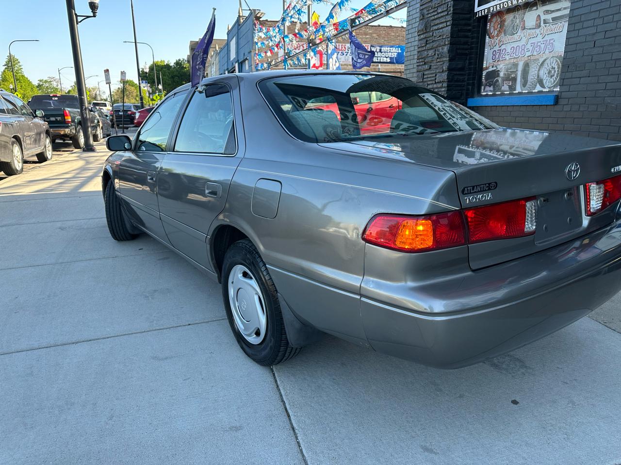 Toyota Camry CE 2000