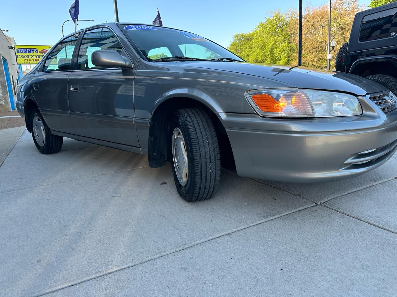 Toyota Camry CE 2000
