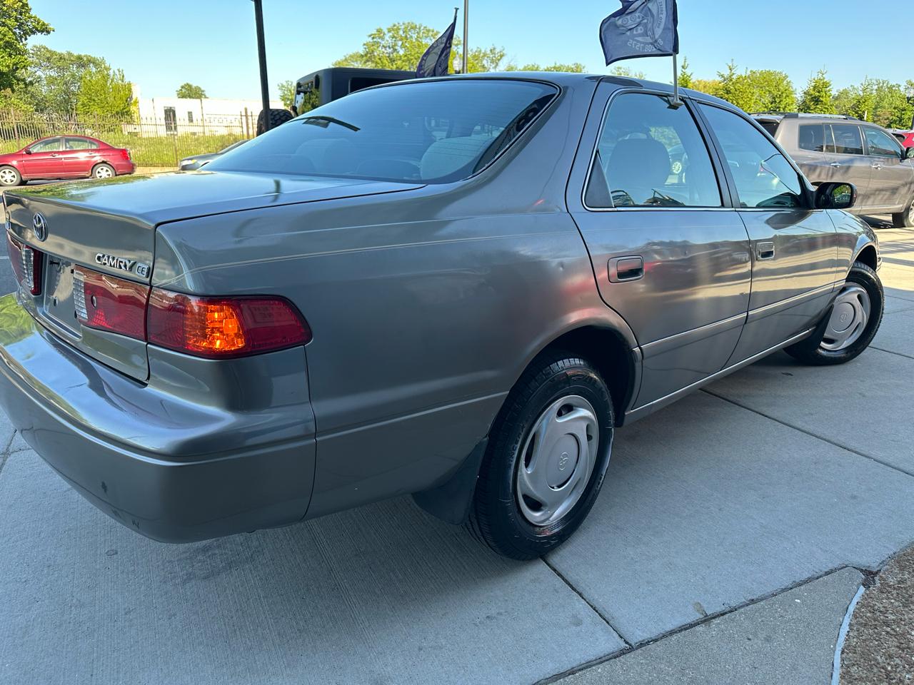 Toyota Camry CE 2000
