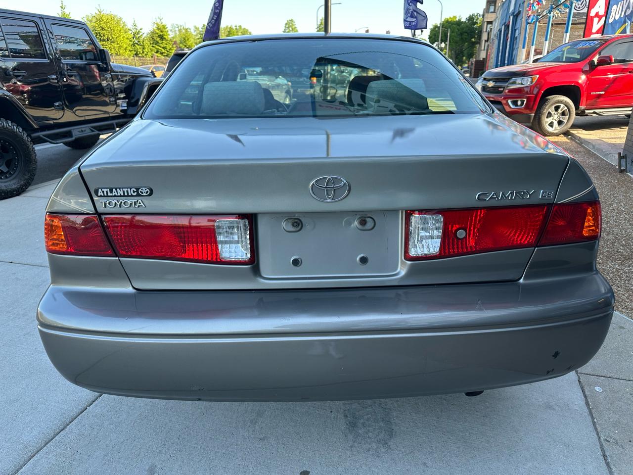 Toyota Camry CE 2000