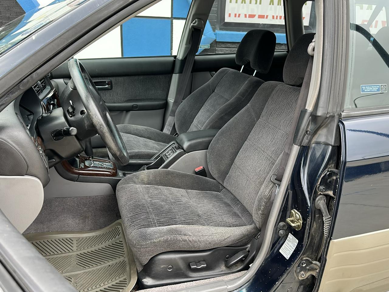 Subaru Outback Wagon w/ All-weather Package 2001