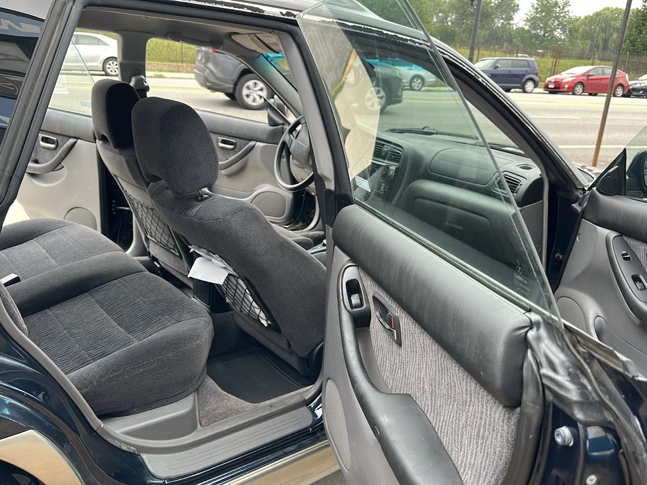 Subaru Outback Wagon w/ All-weather Package 2001
