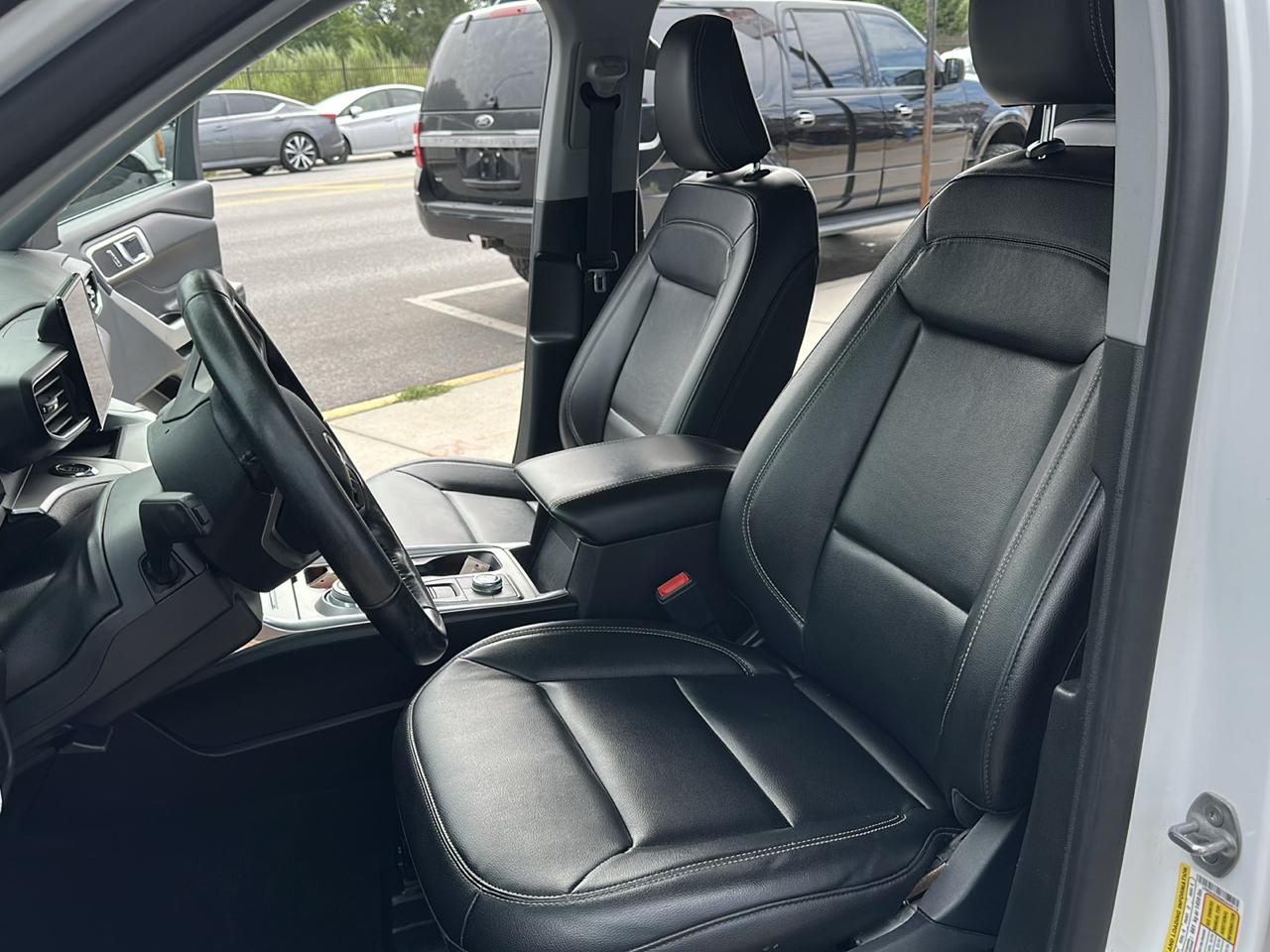 Ford Explorer XLT AWD 2021