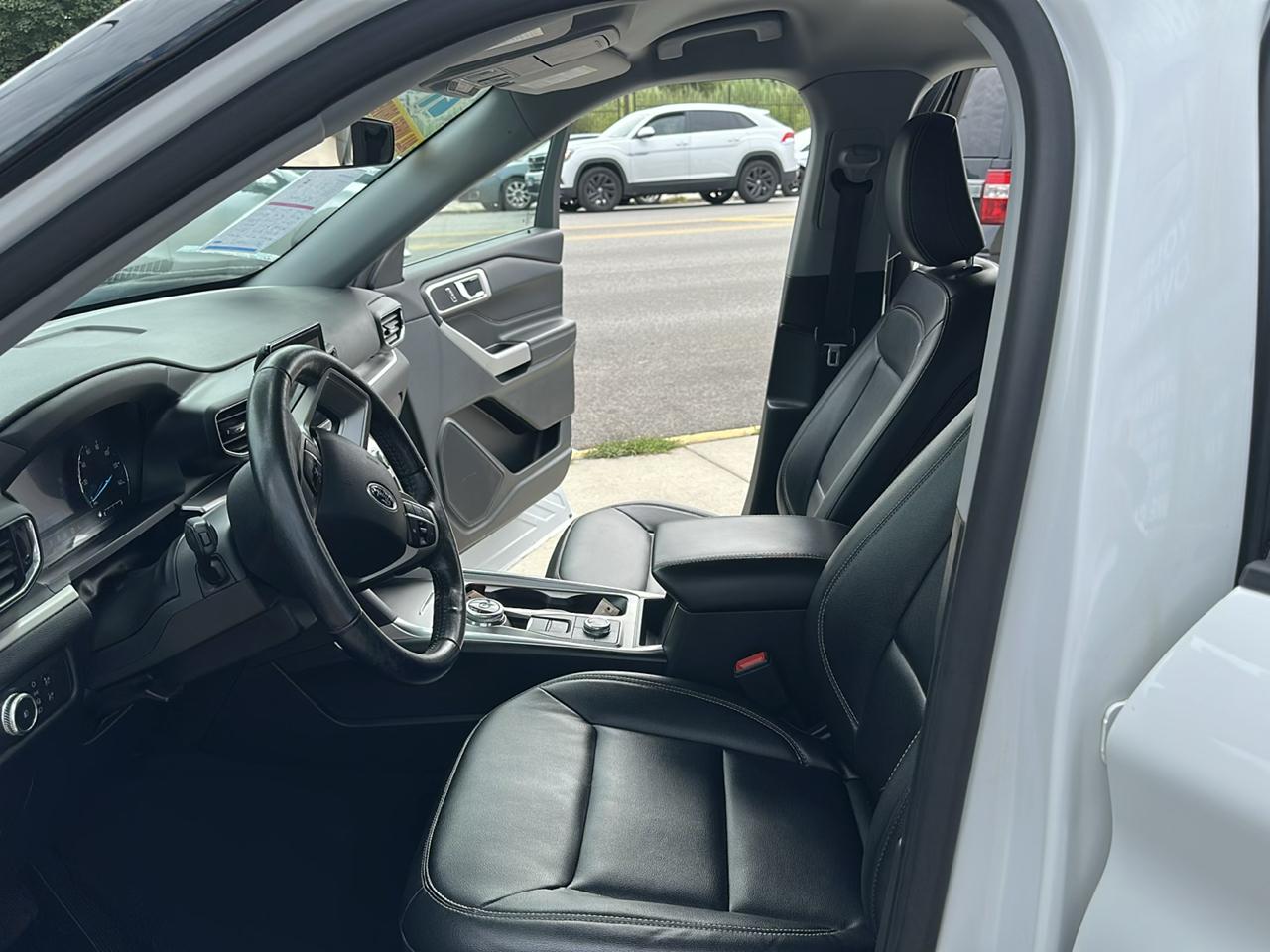 Ford Explorer XLT AWD 2021