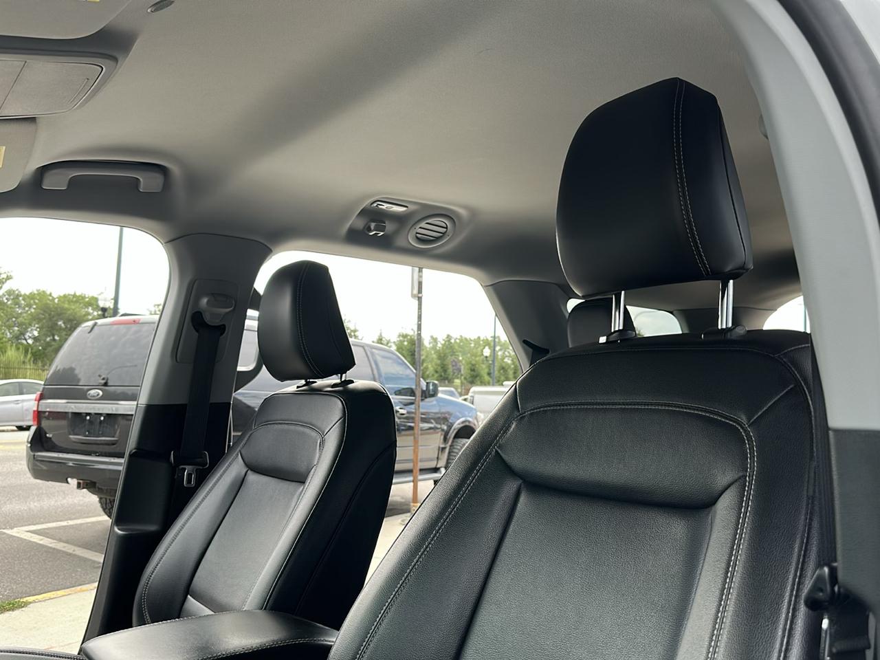 Ford Explorer XLT AWD 2021
