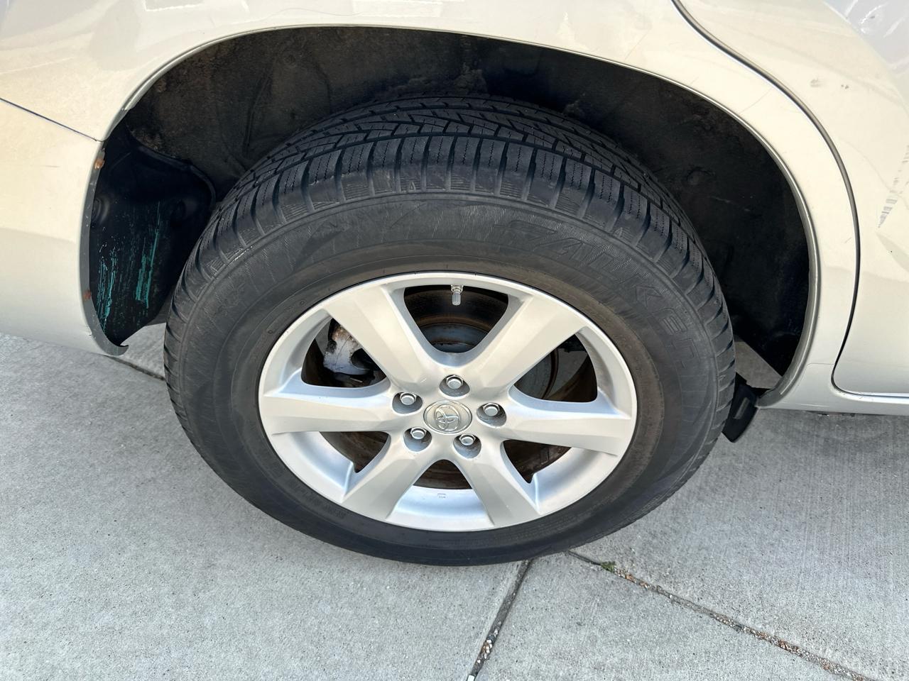 Toyota RAV4 Limited I4 2WD 2008