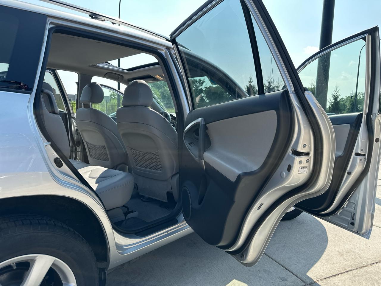 Toyota RAV4 Limited I4 2WD 2008