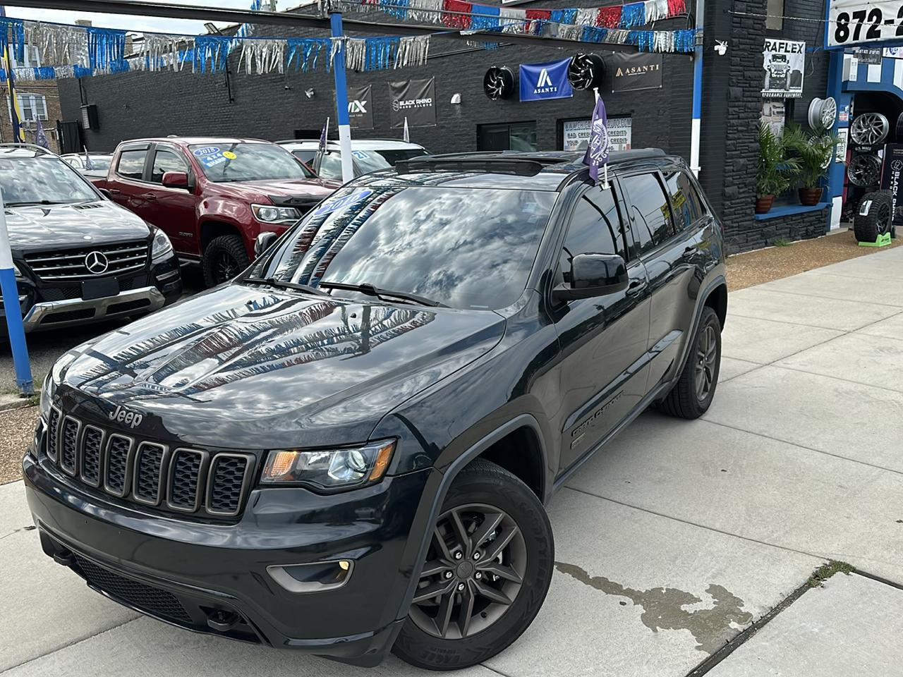 Jeep Grand Cherokee Laredo 4WD 2016