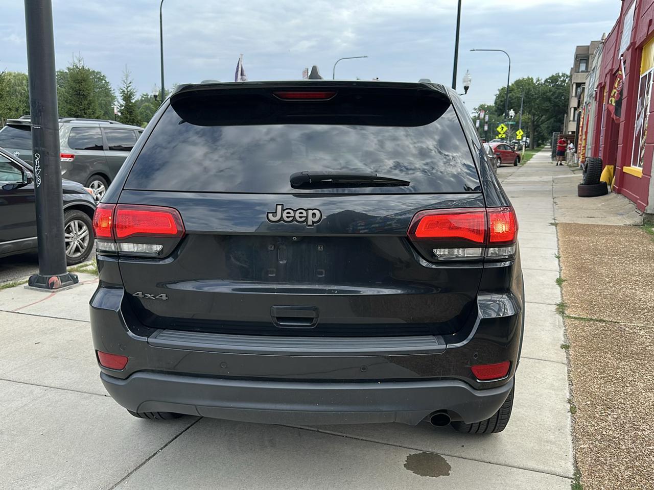 Jeep Grand Cherokee Laredo 4WD 2016