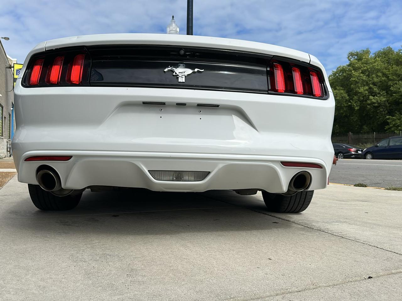 Ford Mustang V6 Coupe 2017