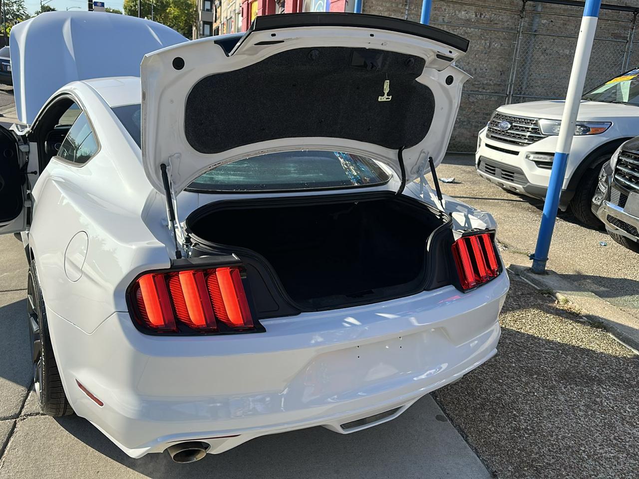 Ford Mustang V6 Coupe 2017