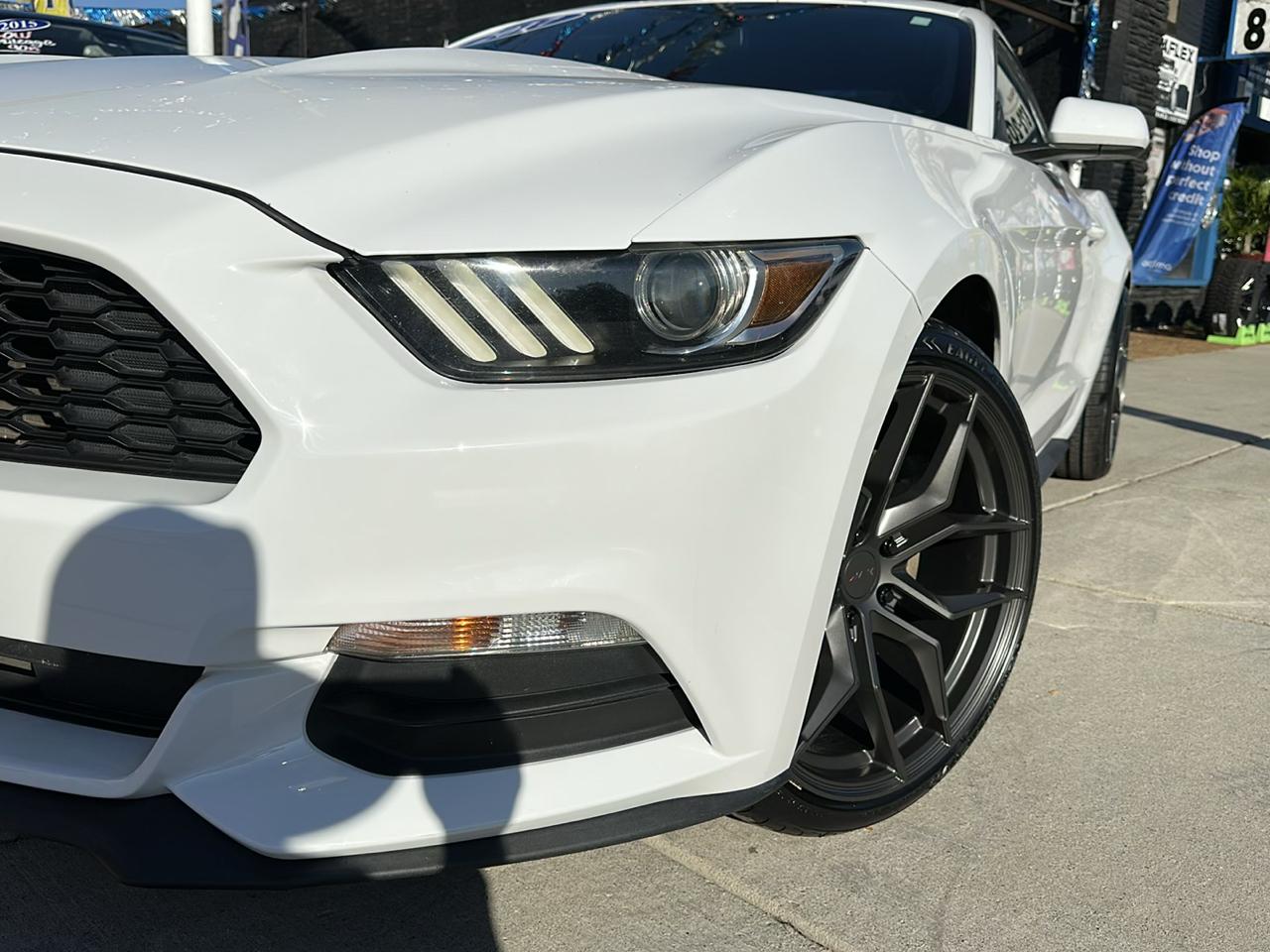 Ford Mustang V6 Coupe 2017