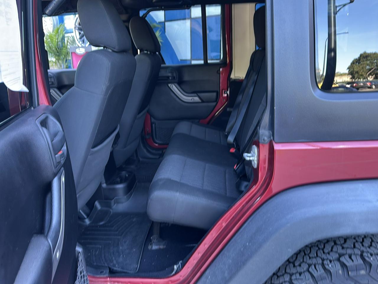 Jeep Wrangler Unlimited Sport 4WD 2011