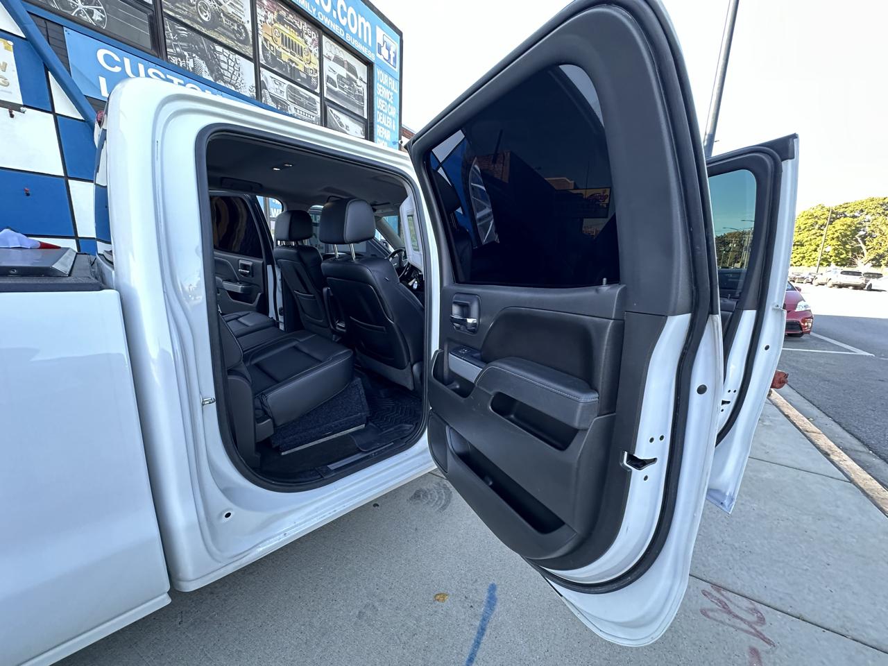 Chevrolet Silverado 1500 LT Crew Cab Long Box 4WD 2015