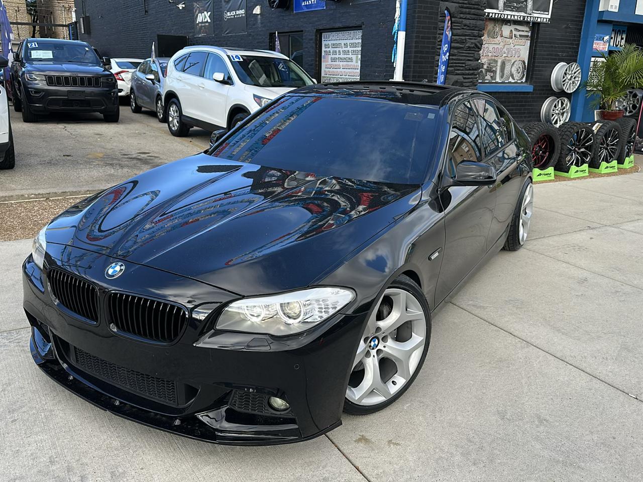 BMW 5-Series 535xi 2011