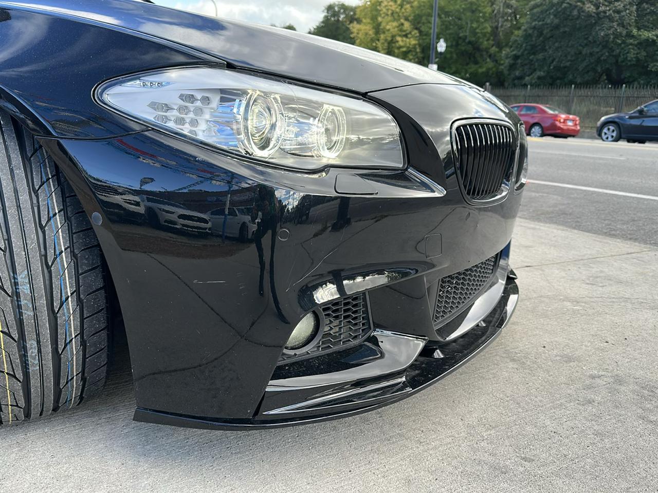 BMW 5-Series 535xi 2011