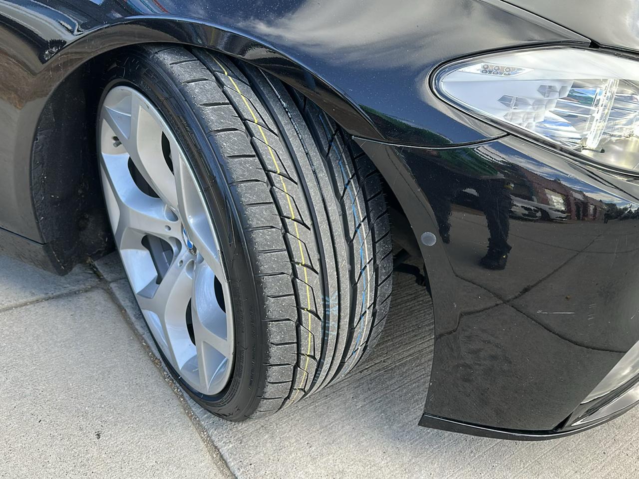 BMW 5-Series 535xi 2011