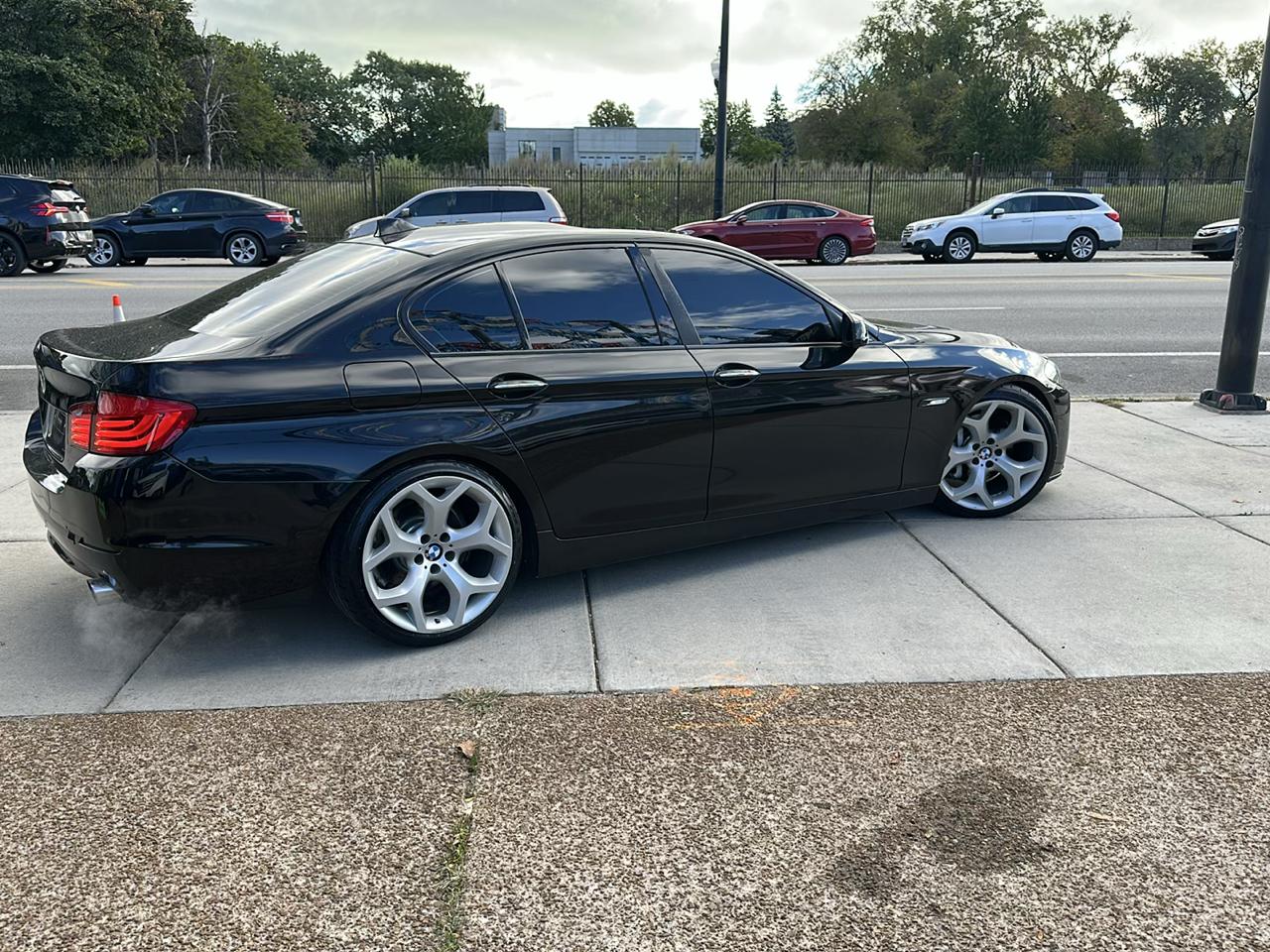 BMW 5-Series 535xi 2011