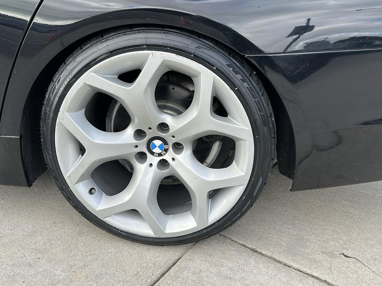 BMW 5-Series 535xi 2011