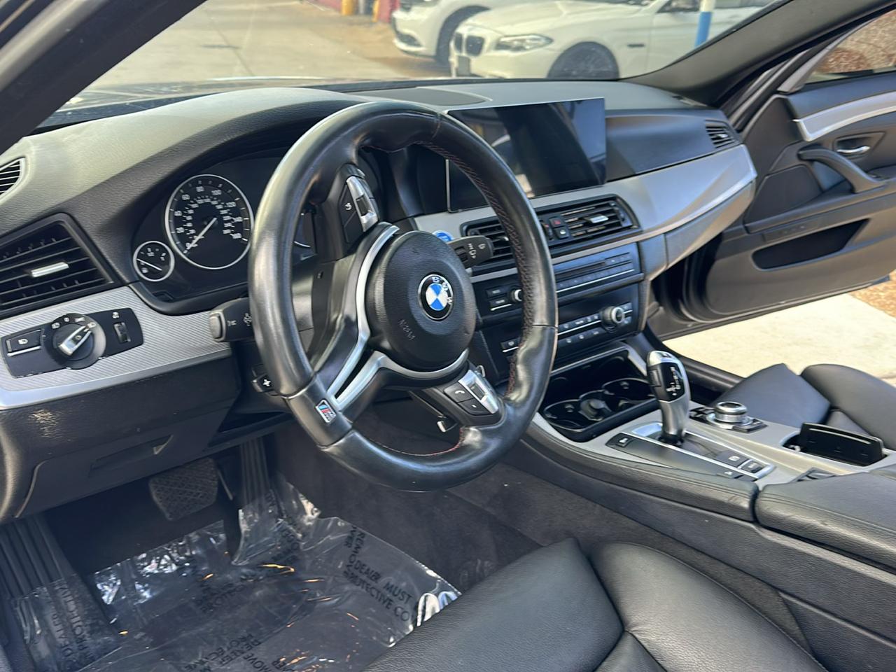 BMW 5-Series 535xi 2011
