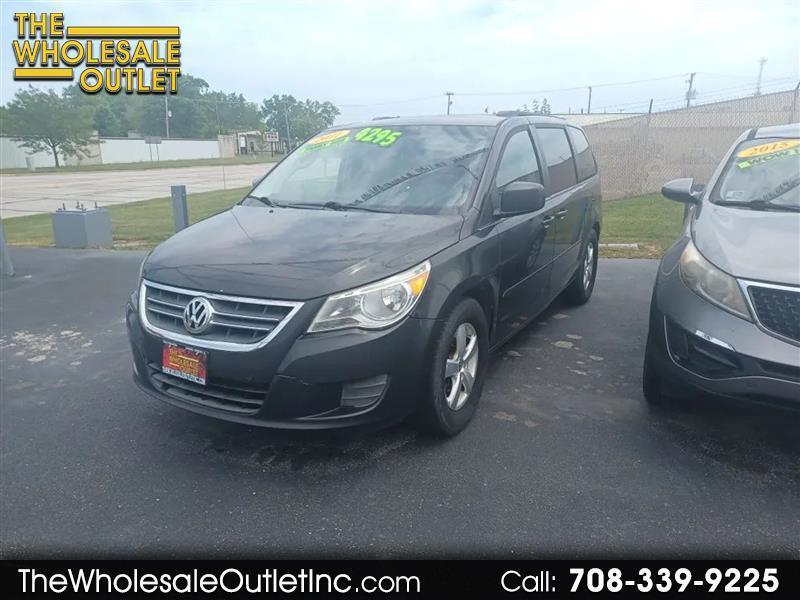 Volkswagen Routan  2011