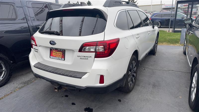 2017 Subaru Outback 2.5i Limited photo 4
