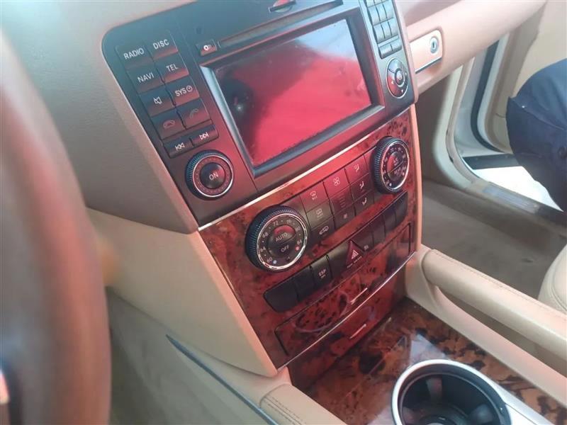 Mercedes-Benz M-Class  2011