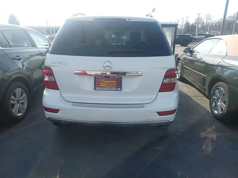 Mercedes-Benz M-Class  2011