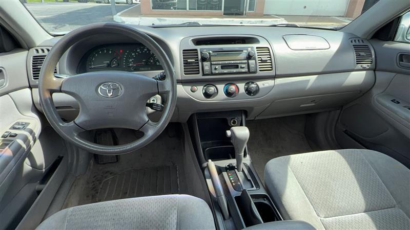 Toyota Camry  2004