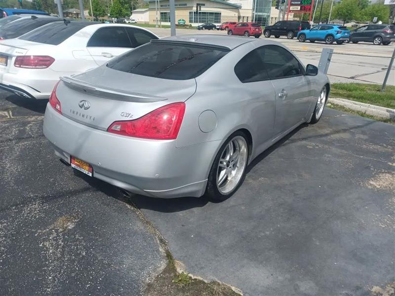 Infiniti G Coupe  2010