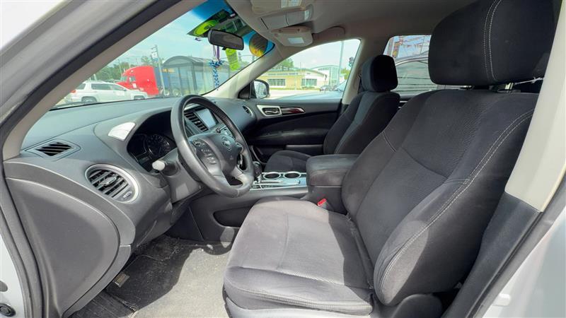 Nissan Pathfinder  2013