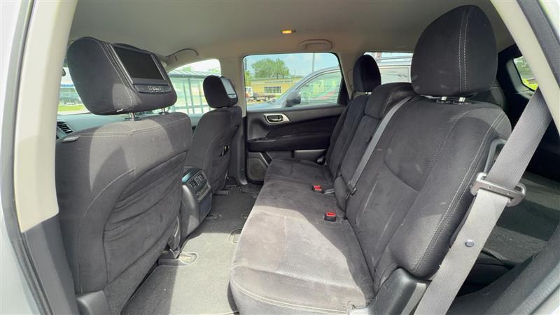Nissan Pathfinder  2013